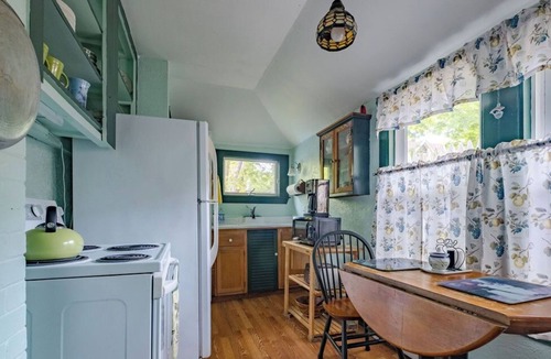 Peaks Island House | The Dwelling Place Su