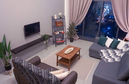Damansara Perdana Apartment | The Dwellings - Cormfy & cozy short break getaway