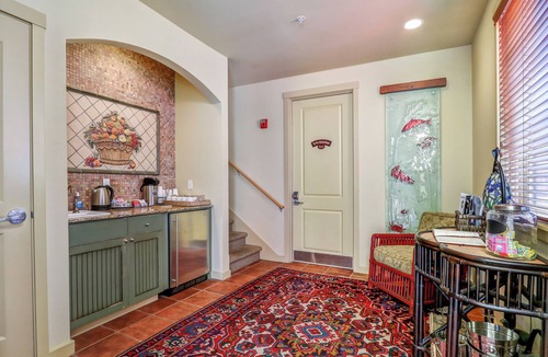 Winslow Hotel | The Eagle Harbor Inn