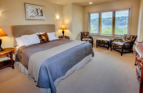 Winslow Hotel | The Eagle Harbor Inn