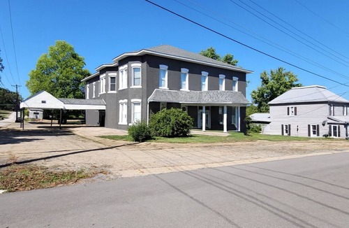 Bonne Terre Apartment | The Eagles Nest Apartment in Bonne Terre