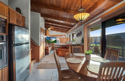 Ellicottville Villa | The Eagles Nest, Couples Escape - Hot Tub & Views