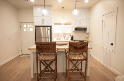Clarksville Cottage | The Eagles Nest Cottage near Campus, Ozarks, Weddings, River, Lakes, Trails