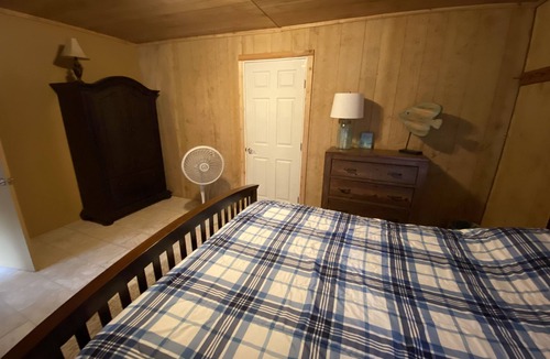 Hemphill Cottage | The Eagles Nest located in Fairmont off HWY 3315