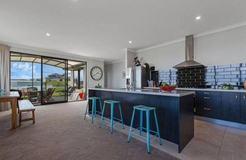 Cable Bay House | The Eagles Nest