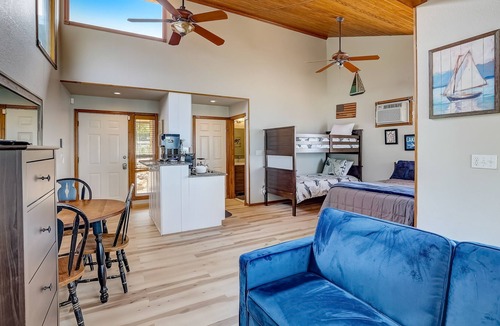 Silver Creek Village Cottage | The Eagles Nest on Lake Buchanan Dam | Cottage in Burnet
