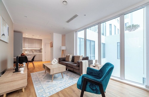 Hanger Hill Apartment | The Ealing Luxury Flat