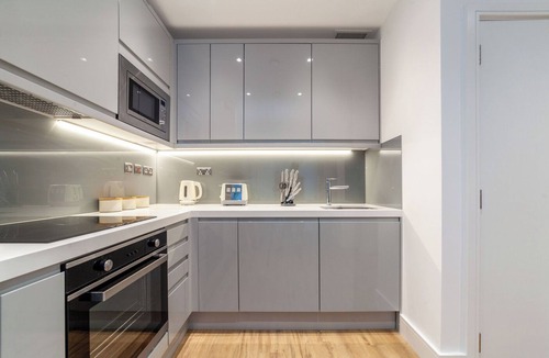 Hanger Hill Apartment | The Ealing Luxury Flat