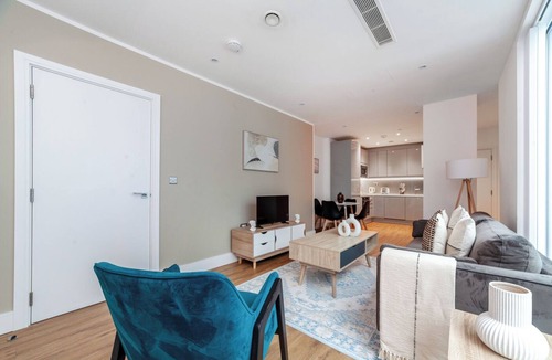 Hanger Hill Apartment | The Ealing Luxury Flat