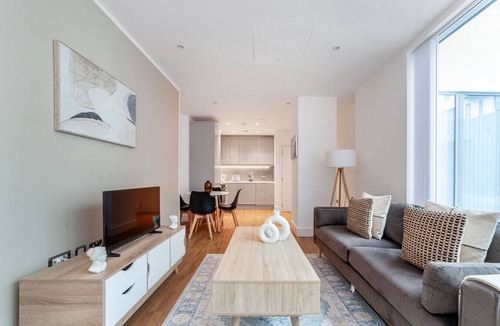 Hanger Hill Apartment | The Ealing Luxury Flat