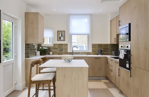 Earlsfield Apartment | The Earlsfield Flat
