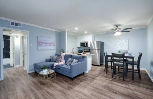 Knox - Henderson Condo | The East Dallas Retreat