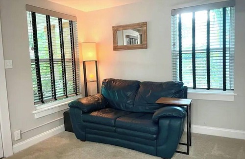 Southeast Pensacola House | The East Hill Retreat Fifteen minutes to Pensacola Beach