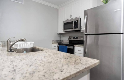 Old East Dallas Condo | The Eastside Dallas Nest - Modern 1BR Near Uptown