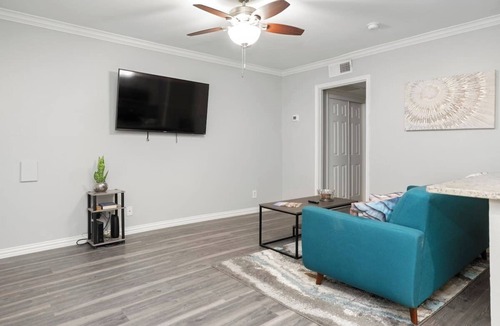 Old East Dallas Condo | The Eastside Dallas Nest - Modern 1BR Near Uptown
