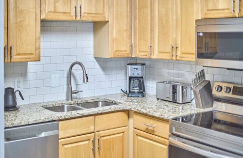 Carrboro House | The Easy Walk in Carrboro: 3BR near UNC & Downtown