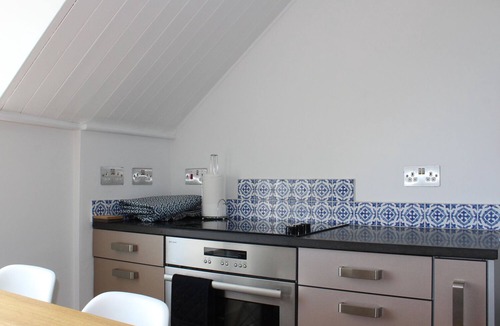 Sandgate Cottage | The Eaves