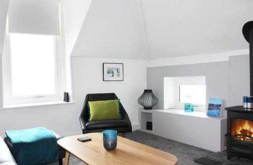 Sandgate House | The Eaves