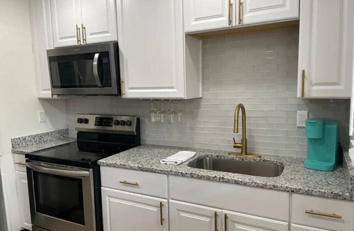 Covington House | The Eclectic 1/2 mi from the square