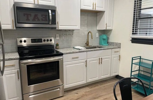 Covington House | The Eclectic 1/2 mi from the square