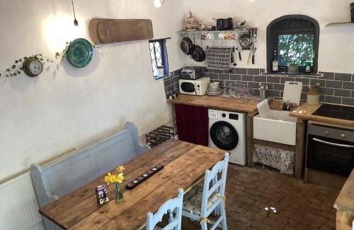 Palgrave House | The Eclectic Coach House