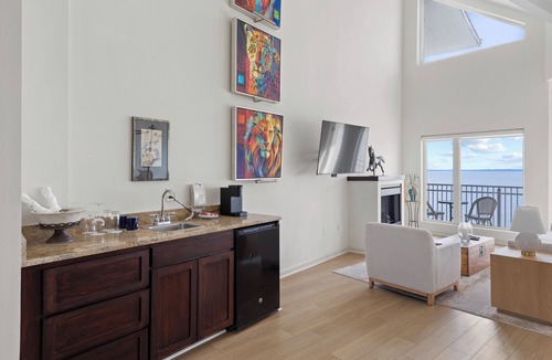 Midtown Ocean City Hotel | The Edge at Fager's Island
