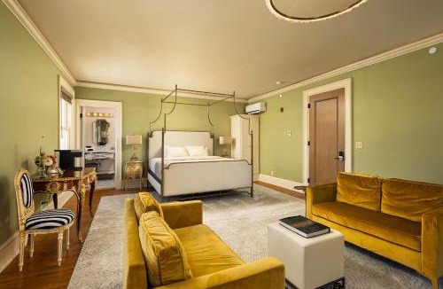 Buffalo Hotel | The Edward Buffalo