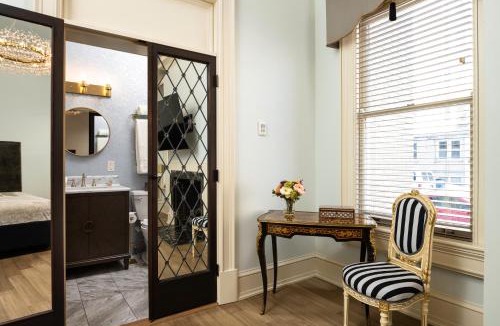 Buffalo Hotel | The Edward Buffalo