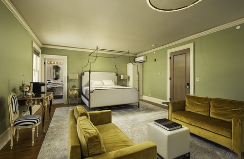 Buffalo Hotel | The Edward Hotel