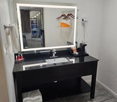 Wytheville Hotel | The Edyn Motel