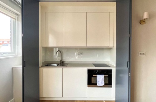 Brompton & Hans Town Apartment | The Elden - No.10 - Fairway Hosting