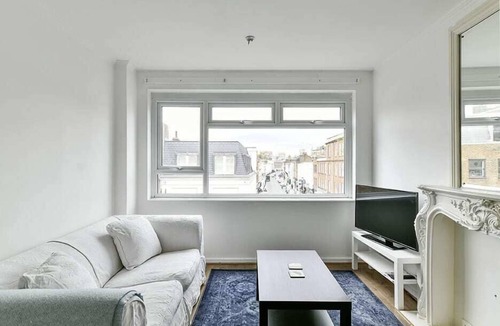 Brompton & Hans Town Apartment | The Elden - No 9 - Fairway Hosting