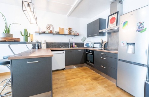 Tours City Centre Apartment | The elegant Bretonneau-Tours