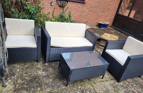 Duxford House | The Elegant Cambridge Abode Parking