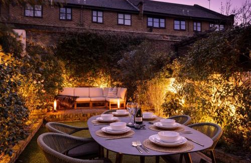 Fulham Apartment | The Elegant Fulham Maisonette