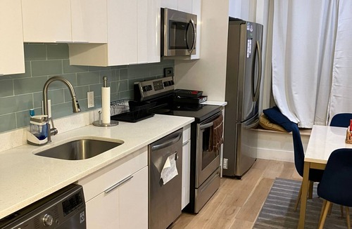 Washington Square West Apartment | The Elegante - 2BR apt 2F