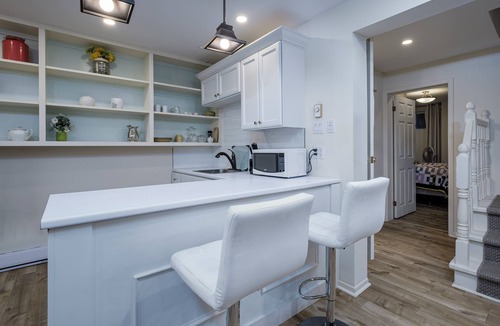 Downtown St. John's House | The Elizabeth Manor Guesthouse