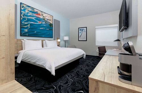 Little Elm Hotel | The Elm, a Ramada by Wyndham
