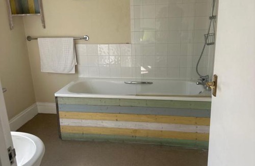 Middleton-on-Sea Hotel | The Elmer