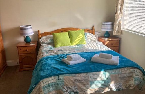 Middleton-on-Sea Hotel | The Elmer