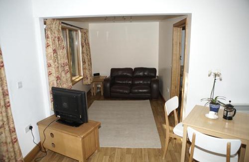 Cottered Apartment | The Elms Annex