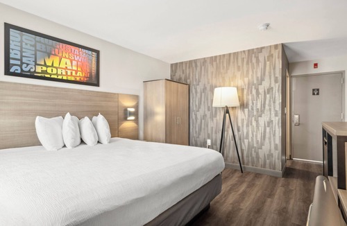 Waterville Hotel | The Elmwood