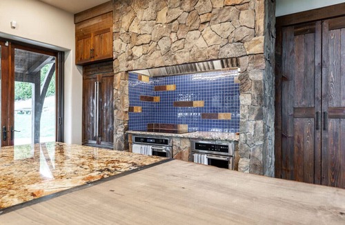 Hamilton Apartment | The Elmwood Wellness Estate