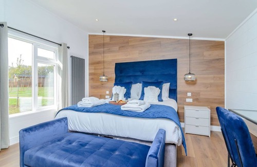 Fotheringhay Cabin | The Elton, Rockingham Forest