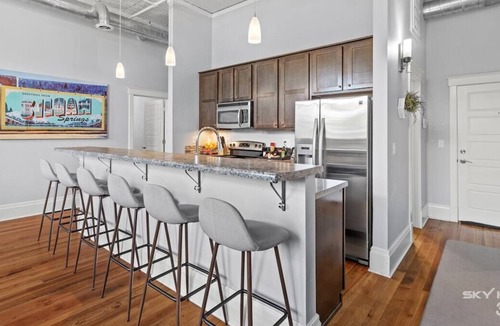 Siloam Springs Apartment | The Ember Suite is perfect for that family weekend getaway or an extended stay!