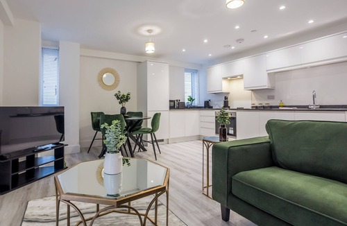 Washington Apartment | The Emerald at Parsons House