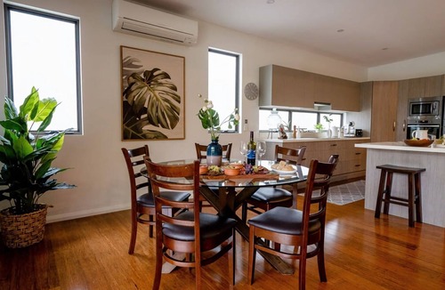 Kilaben Bay House | The Emerald Bower in Killaben Bay