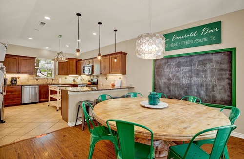 Fredericksburg House | The Emerald Door | Hot Tub | Fire Pit