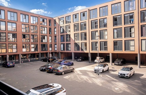 Bordesley Apartment | THE EMERALD ESCAPE