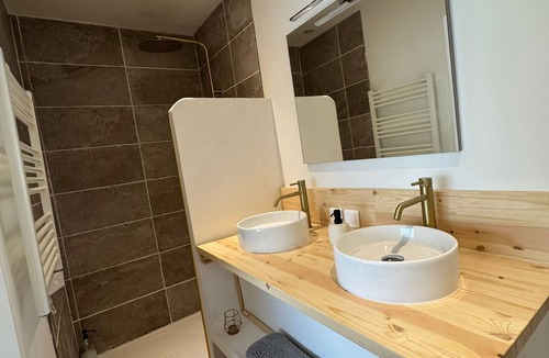 Bourg Pelousiere House | The emerald